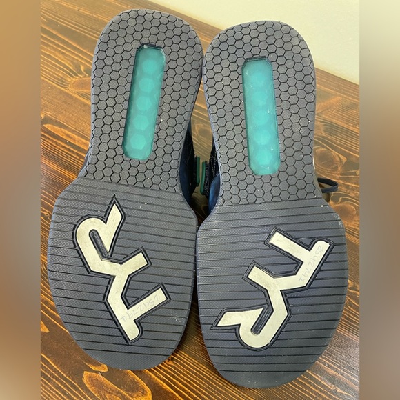 TYR L-1 Lifter Shoes Mens Size 8 Womens 9.5 Retired Color Blue Cosmic Navy - Picture 13 of 16